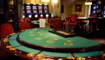 人気タレントのゆきぽよがフィリピンのカジノでブラックジャックをプレイ！