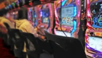 パチスロのやり方をわかりやすく解説【パチスロ初心者】